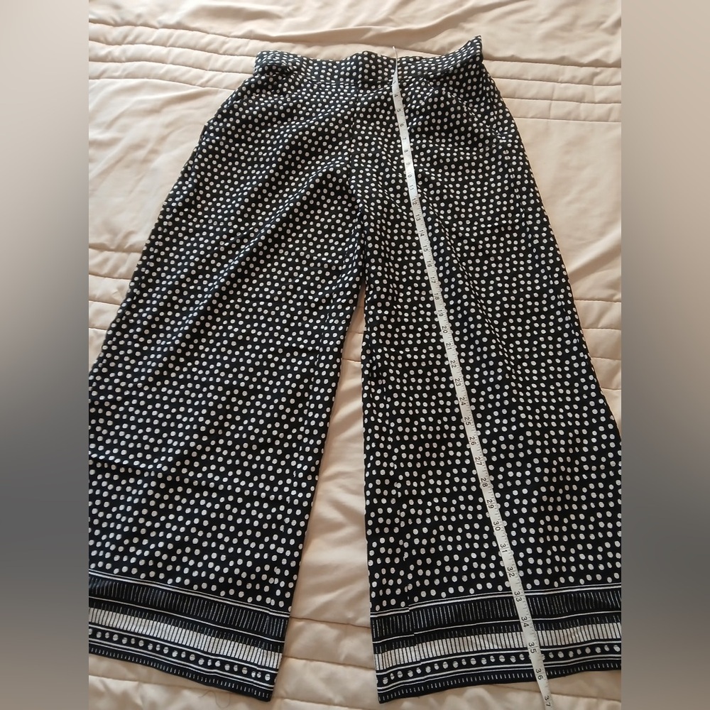 Max Studio Black and White Patterned Wide-Leg Pants - Picture 5 of 6